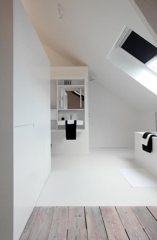 Maison Nationale City Flats & Suites Anversa Camera foto Bathroom
